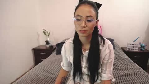 Snapshot of annyroberts_89 chatting on February 22, 11:24 pm Anny online show from February 22, 11:24 pm