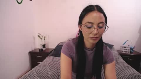 Snapshot of annyroberts_89 chatting on March 3, 11:35 pm Anny online show from March 3, 11:35 pm