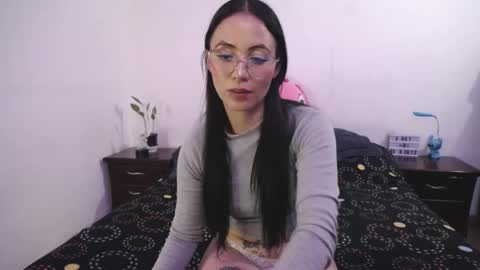 Snapshot of annyroberts_89 chatting on March 12, 11:22 pm Anny online show from March 12, 11:22 pm