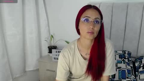 Snapshot of annyroberts_89 chatting on October 7, 3:36 am Anny online show from October 7, 3:36 am