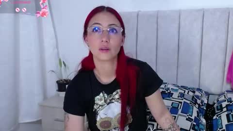 Snapshot of annyroberts_89 chatting on October 10, 11:31 am Anny online show from October 10, 11:31 am