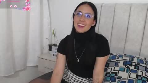 Snapshot of annyroberts_89 chatting on October 12, 9:58 pm Anny online show from October 12, 9:58 pm