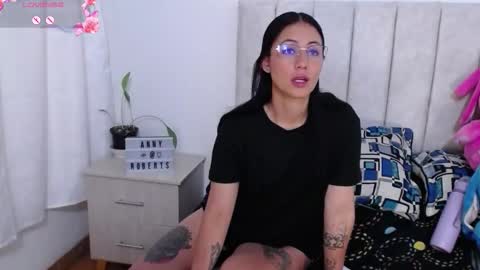 Snapshot of annyroberts_89 chatting on October 17, 11:13 am Anny online show from October 17, 11:13 am