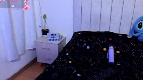 Snapshot of annyroberts_89 chatting on October 25, 11:29 am Anny online show from October 25, 11:29 am