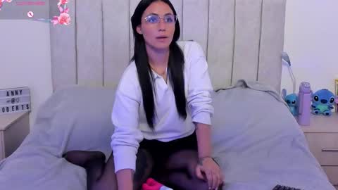 Snapshot of annyroberts_89 chatting on November 9, 11:03 pm Anny online show from November 9, 11:03 pm