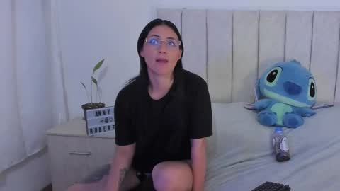 Snapshot of annyroberts_89 chatting on November 25, 11:16 pm Anny online show from November 25, 11:16 pm