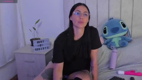 Snapshot of annyroberts_89 chatting on November 28, 10:45 pm Anny online show from November 28, 10:45 pm