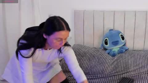 Snapshot of annyroberts_89 chatting on December 13, 7:53 pm Anny online show from December 13, 7:53 pm