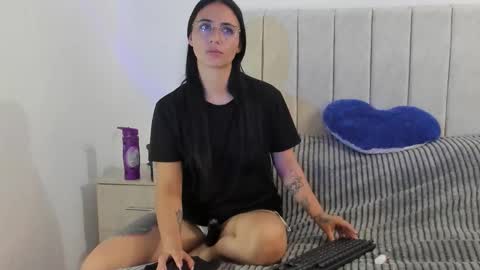 Snapshot of annyroberts_89 chatting on March 2, 10:16 pm Anny online show from March 2, 10:16 pm