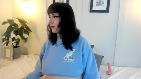 Snapshot of annyy_catt chatting on June 12, 4:44 am anny online show from June 12, 4:44 am