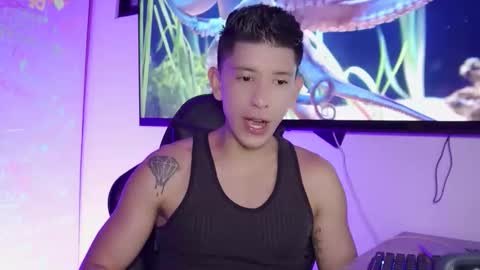 Snapshot of anonhungboy chatting on November 4, 11:48 pm anonhungboy online show from November 4, 11:48 pm