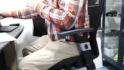 Snapshot of anonycock7 chatting on February 5, 2:33 pm D online show from February 5, 2:33 pm