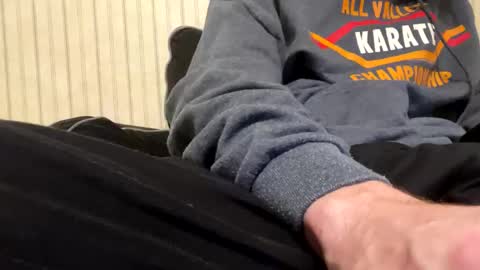 Snapshot of anonyomosguy chatting on December 16, 2:27 am anonyomosguy online show from December 16, 2:27 am