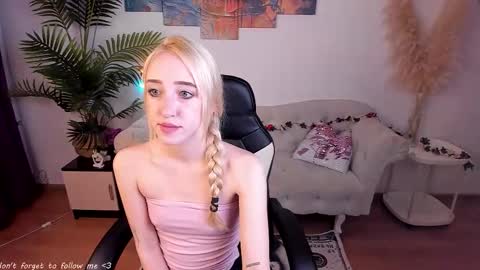 Anora online show from October 15, 8:14 am