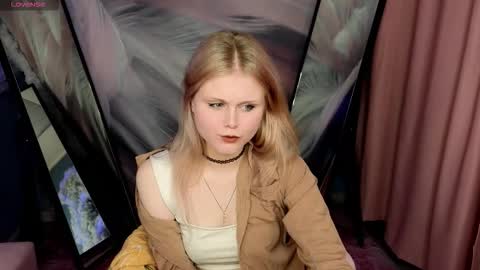 Snapshot of anoramore chatting on November 26, 6:47 am Anora online show from November 26, 6:47 am