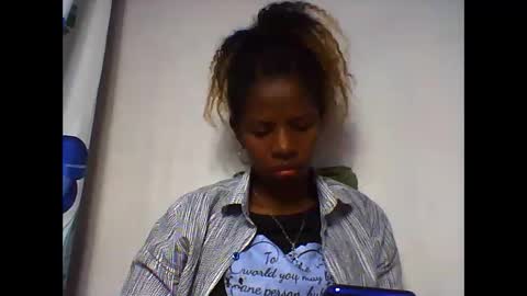 anselmee online show from March 26, 5:35 am