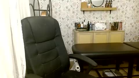 Answer4242 online show from September 26, 5:55 am