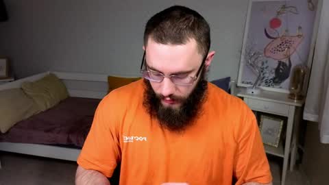 Ant online show from April 25, 6:27 pm