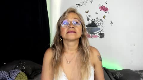Snapshot of anthonela_mature_ chatting on December 5, 9:17 pm anthonela_mature_ online show from December 5, 9:17 pm
