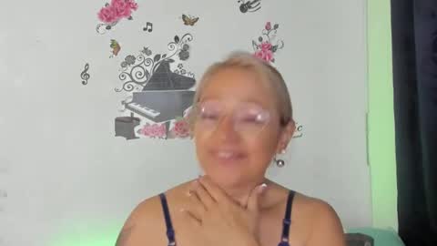 Snapshot of anthonela_mature_ chatting on December 11, 12:44 am anthonela_mature_ online show from December 11, 12:44 am