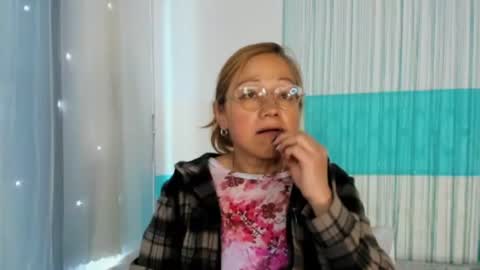 anthonela_mature_ online show from July 10, 10:34 pm