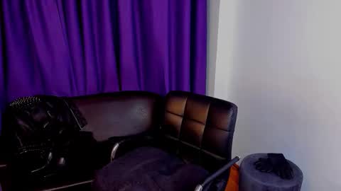 Snapshot of anthony_hard_ chatting on March 4, 9:32 pm Anthony online show from March 4, 9:32 pm