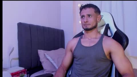 Adonys Creeb online show from September 16, 5:08 am