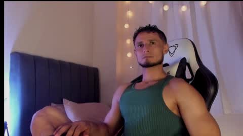 Adonys Creeb online show from September 17, 5:09 am