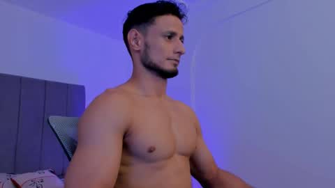 Adonys Creeb online show from December 2, 4:40 am