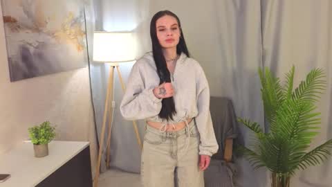 Snapshot of anthonyblazon chatting on February 14, 5:43 pm Alice online show from February 14, 5:43 pm