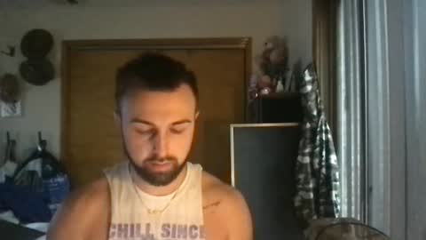 Snapshot of anthonym3 chatting on November 30, 8:57 pm Ant online show from November 30, 8:57 pm