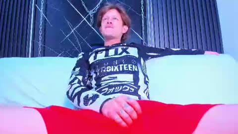 Snapshot of anthonystone_ chatting on June 12, 9:03 pm Anthonny online show from June 12, 9:03 pm