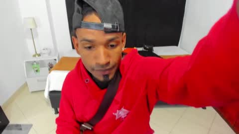       online show from January 25, 8:10 pm