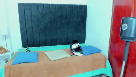       online show from February 27, 12:32 am