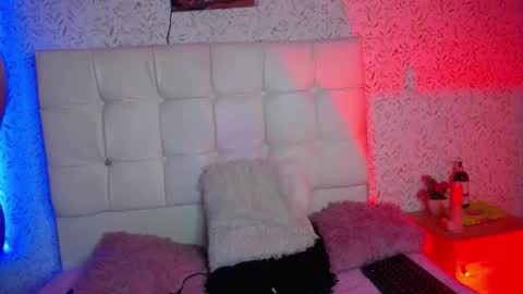 antia_x online show from February 9, 9:19 pm