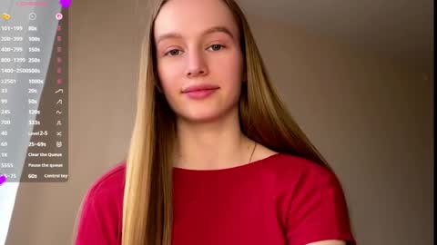 Snapshot of antionettepulgarin chatting on April 1, 3:09 pm Viktoria online show from April 1, 3:09 pm