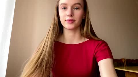 Snapshot of antionettepulgarin chatting on April 10, 11:04 am Viktoria online show from April 10, 11:04 am
