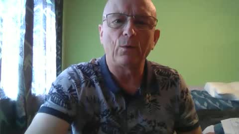 Snapshot of antmatt2025 chatting on September 15, 11:10 am antmatt2025 online show from September 15, 11:10 am
