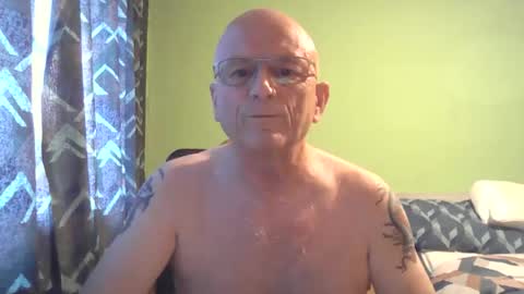 Snapshot of antmatt2025 chatting on September 30, 5:07 pm antmatt2025 online show from September 30, 5:07 pm