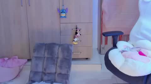 Snapshot of anto_sweet18 chatting on April 25, 12:13 am My birthday is on december 2nd surprise me with a gift from my amazonlist online show from April 25, 12:13 am