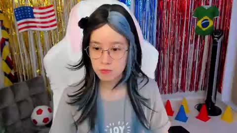 Snapshot of anto_sweet18 chatting on June 11, 11:41 am My birthday is on december 2nd surprise me with a gift from my amazonlist online show from June 11, 11:41 am