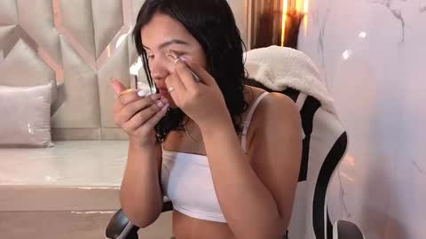 Antonela online show from December 18, 12:55 pm