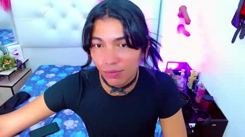 antonela_xx3 online show from February 8, 9:57 pm