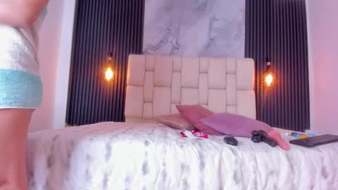 Antonella online show from March 17, 8:45 pm