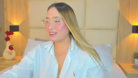 Snapshot of antonella_cutie_ chatting on July 14, 12:33 pm A N T O N E L L A online show from July 14, 12:33 pm