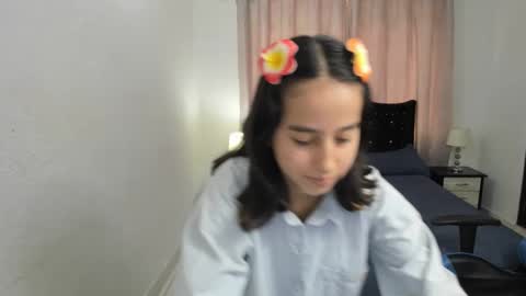 Snapshot of antonella_heinz_ chatting on September 21, 4:19 pm Antonella online show from September 21, 4:19 pm