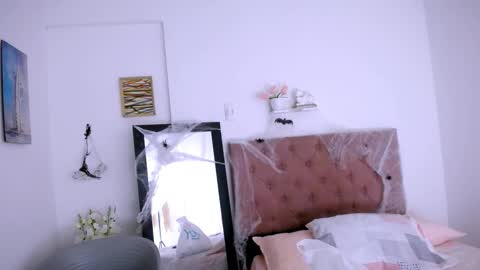 antonella online show from October 10, 9:08 am