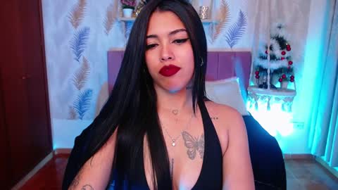 Snapshot of antonella_miller18 chatting on December 5, 5:15 am Antonella online show from December 5, 5:15 am