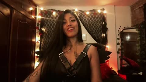 Snapshot of antonella_miller18 chatting on December 27, 12:23 pm Antonella online show from December 27, 12:23 pm