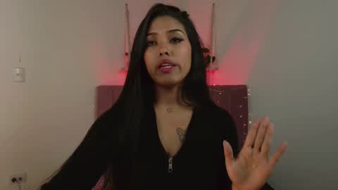 Snapshot of antonella_miller18 chatting on January 23, 8:36 am Antonella online show from January 23, 8:36 am